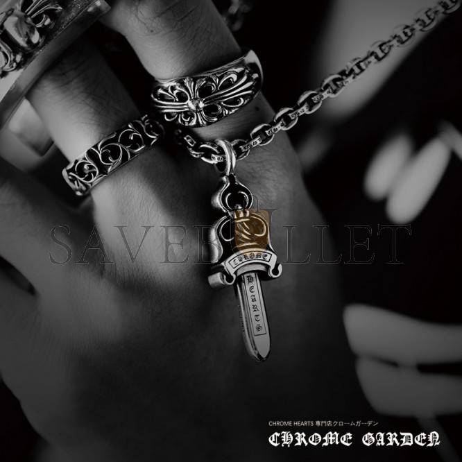 Ch**me He**ts double dagger pendant(pendant only)