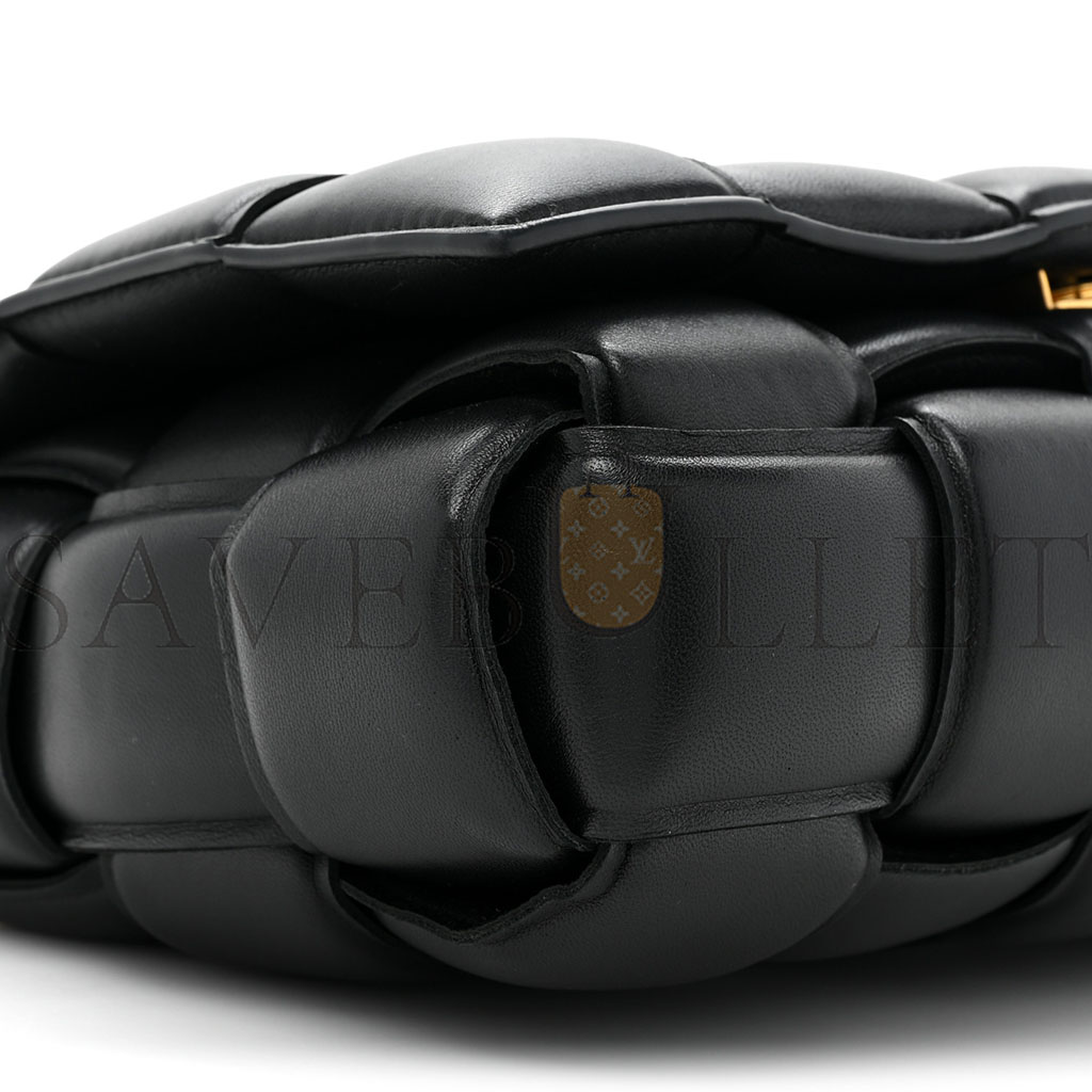 bo*te*ga Ve*ne*ta lambskin maxi intrecciato padded chain cassette crossbody bag black (25*15*8cm)