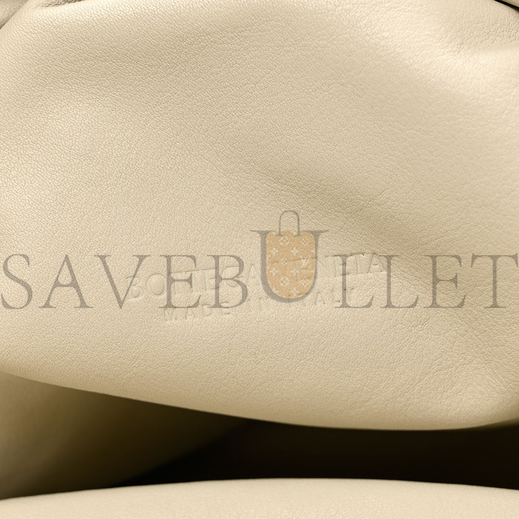 bo*te*ga Ve*ne*ta smooth butter calf the pouch oversized clutch mist (39*23*8cm)