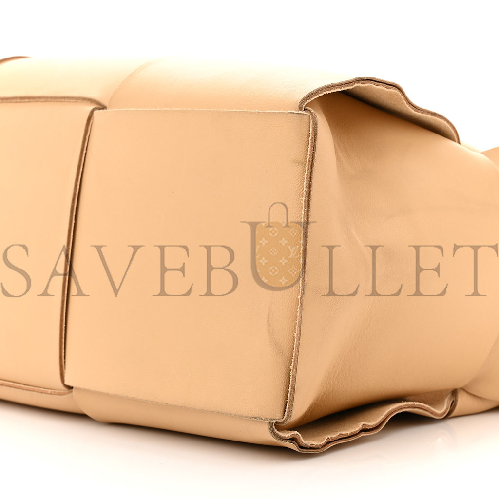bo*te*ga Ve*ne*ta nappa maxi intrecciato medium arco tote almond (37*23*13cm)
