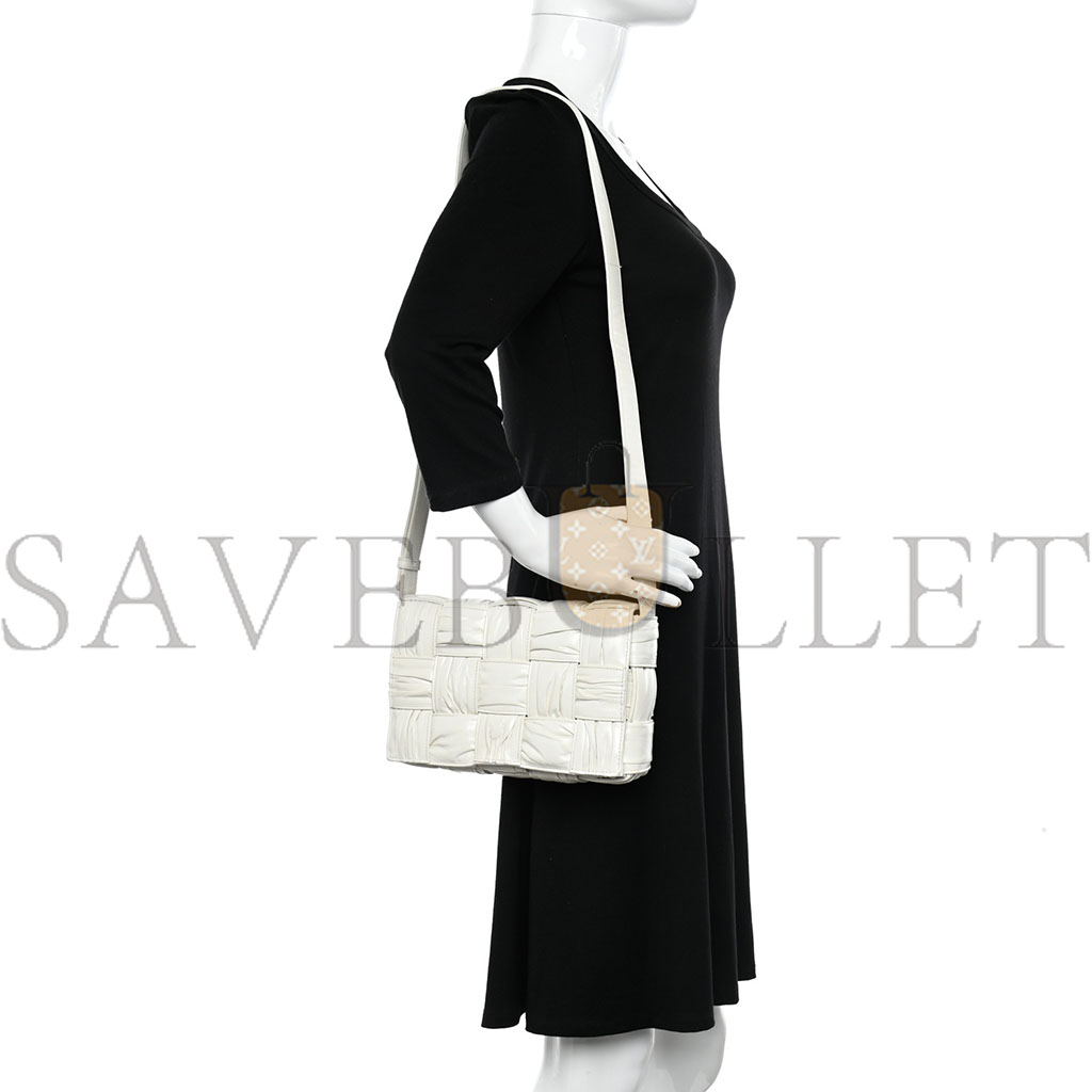 bo*te*ga Ve*ne*ta calfskin intreccio plisse cassette crossbody bag white (24*16*8cm)