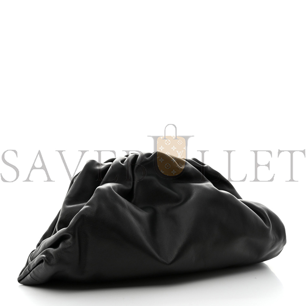 bo*te*ga Ve*ne*ta smooth butter calf the pouch oversized clutch black (37*19*8cm)