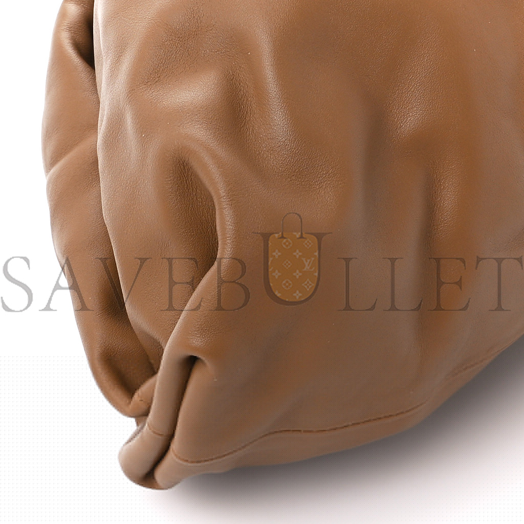 bo*te*ga Ve*ne*ta smooth butter calf the pouch oversized clutch teak (39*19*9cm)