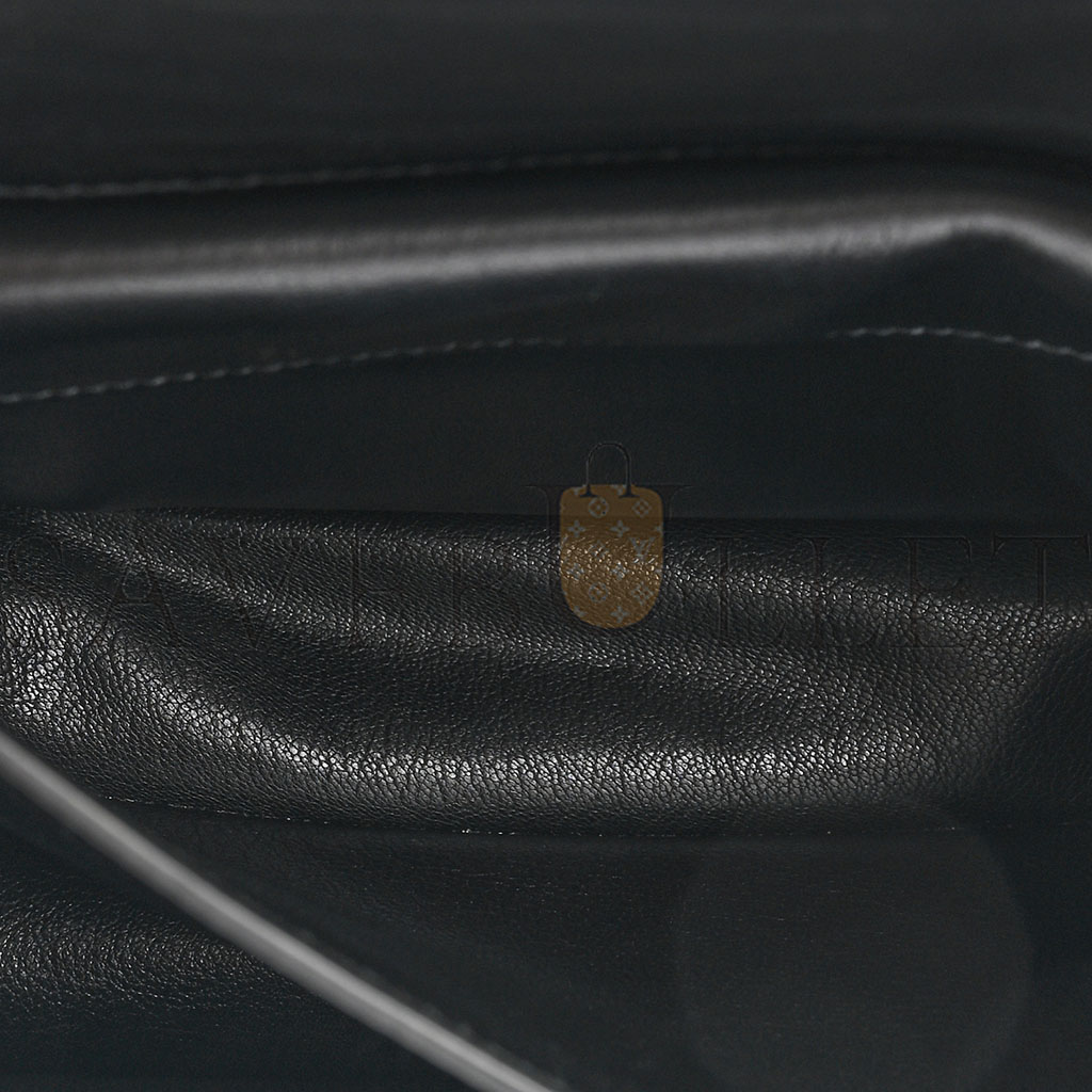 Pra*a city calf saffiano cahier bag black (20*14*9cm)