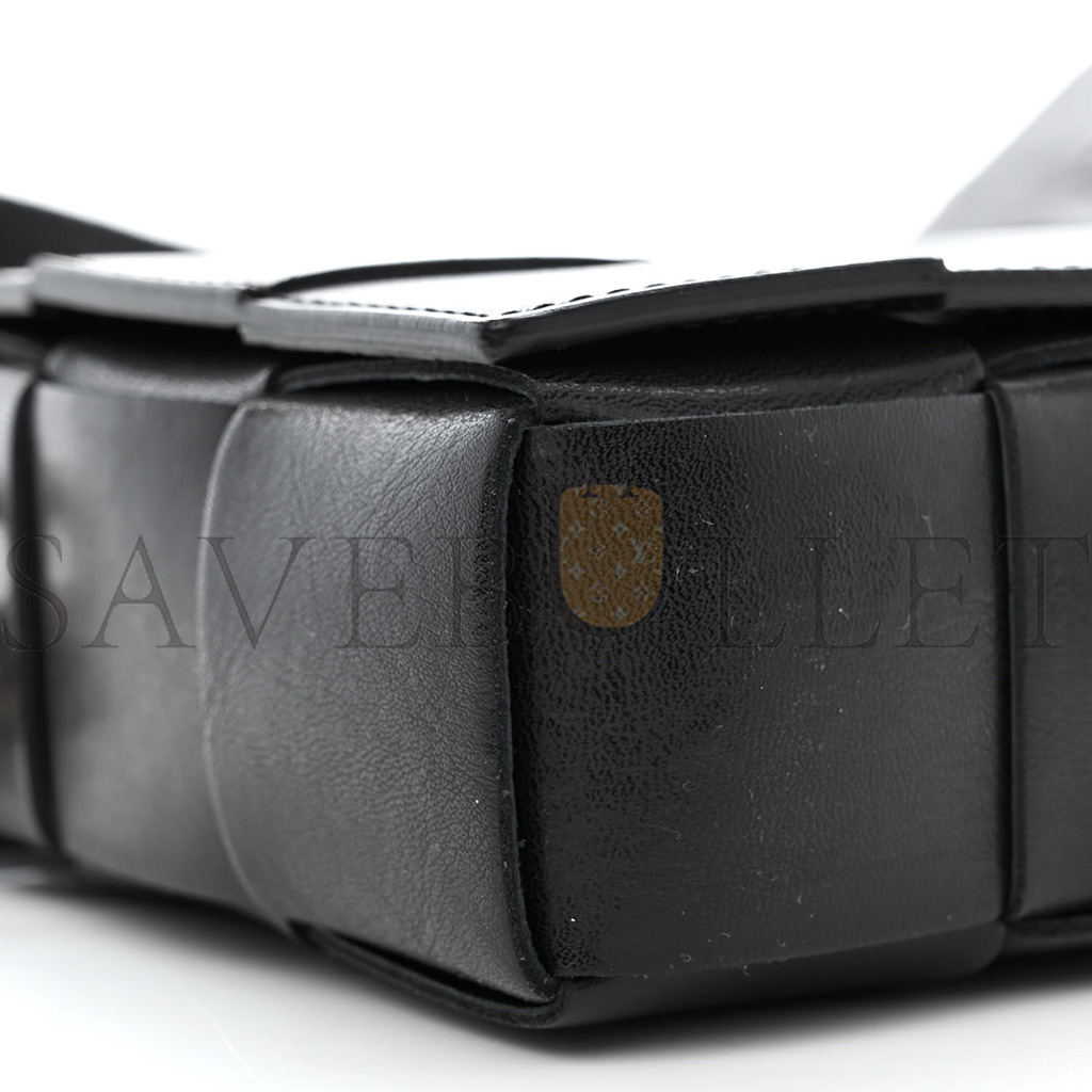 bo*te*ga Ve*ne*ta calfskin maxi intreccio cassette with strap bag black (23*15*5.5cm)