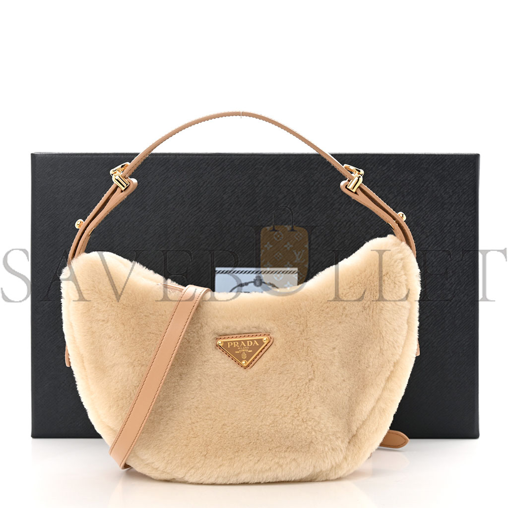 Pra*a shearling arque shoulder bag ecru noisette (23*19*6cm)