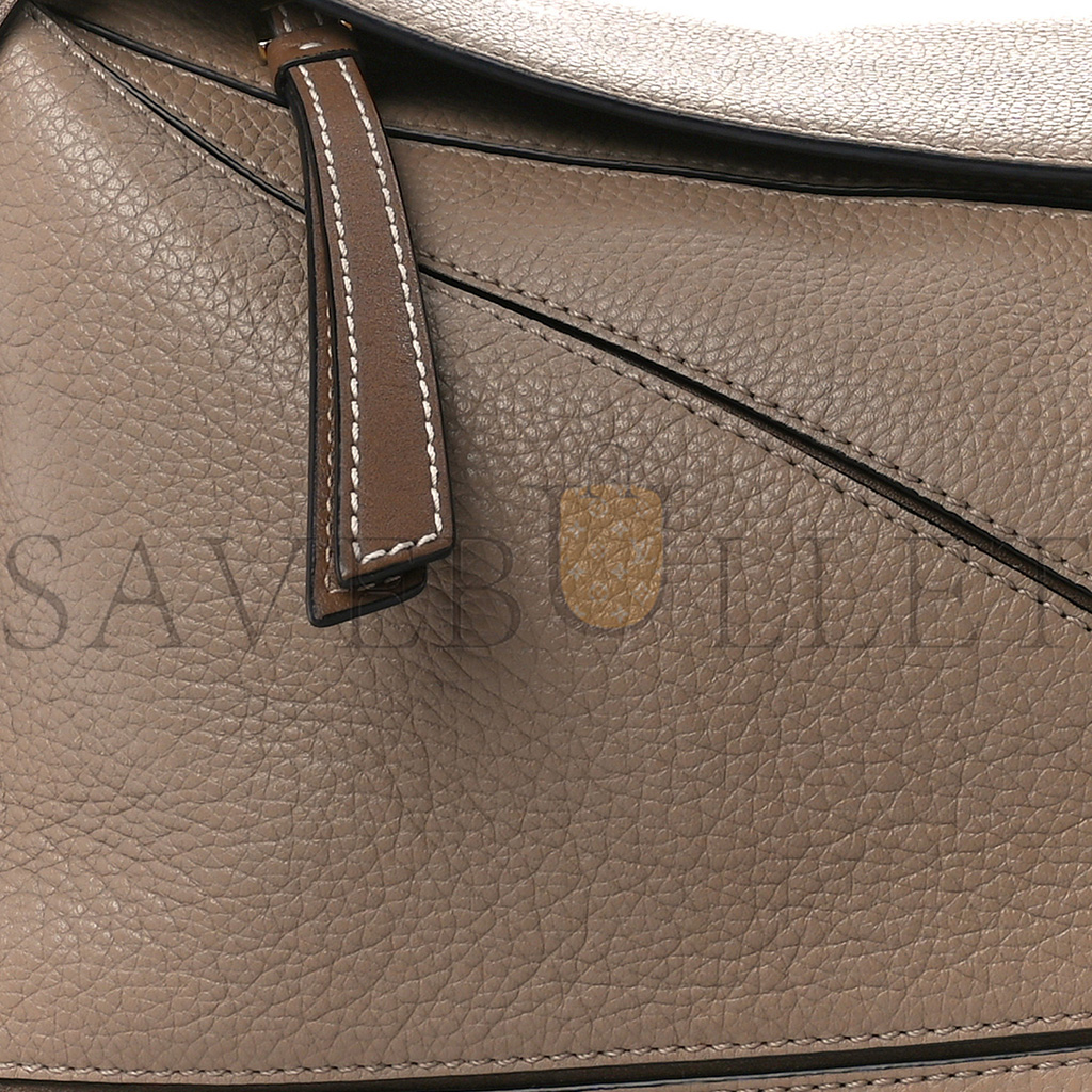 l*ew* grained calfskin small puzzle bag sand mink (24*16.5*10.5cm)