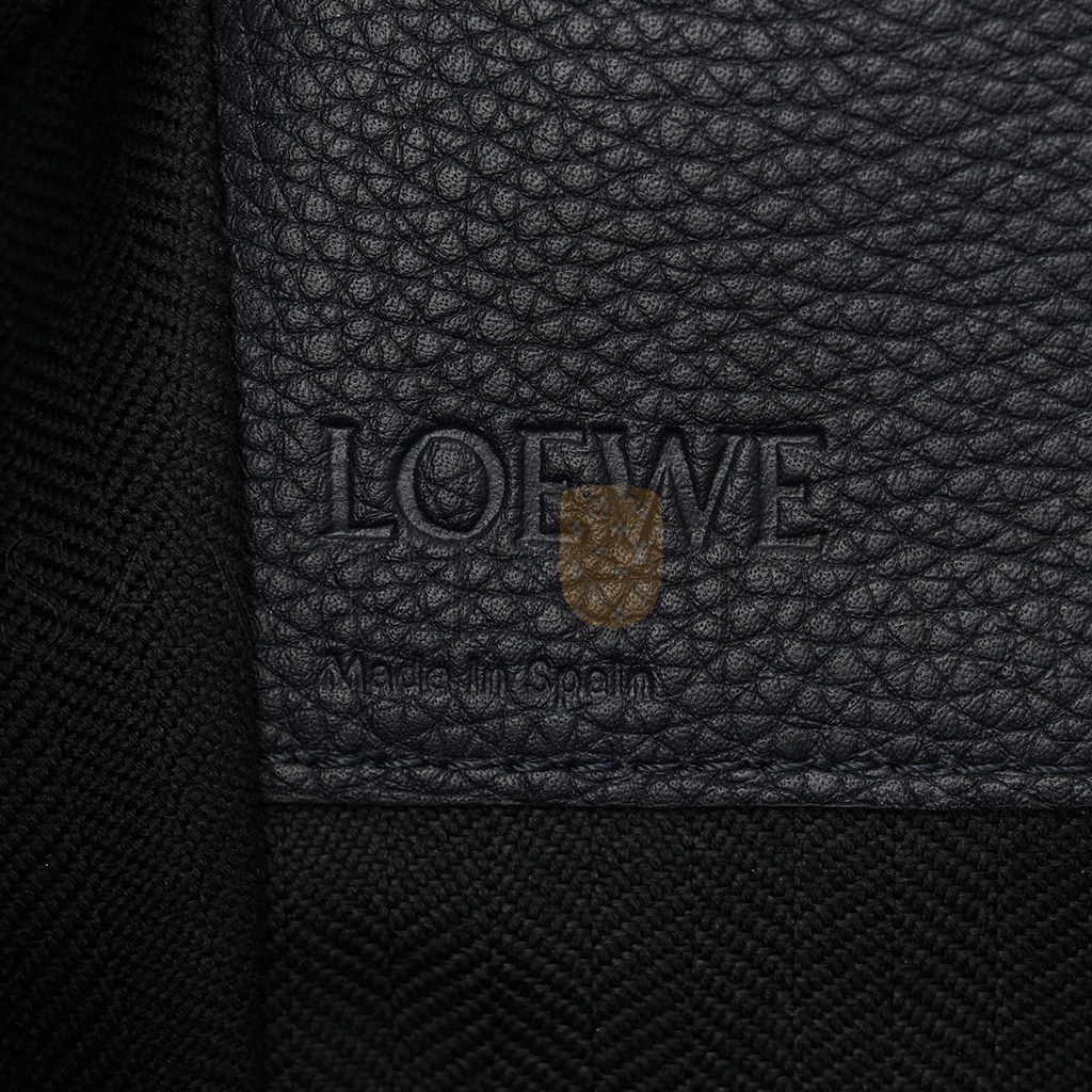 l*ew* calfskin medium hammock shoulder bag black (33*31*17cm)