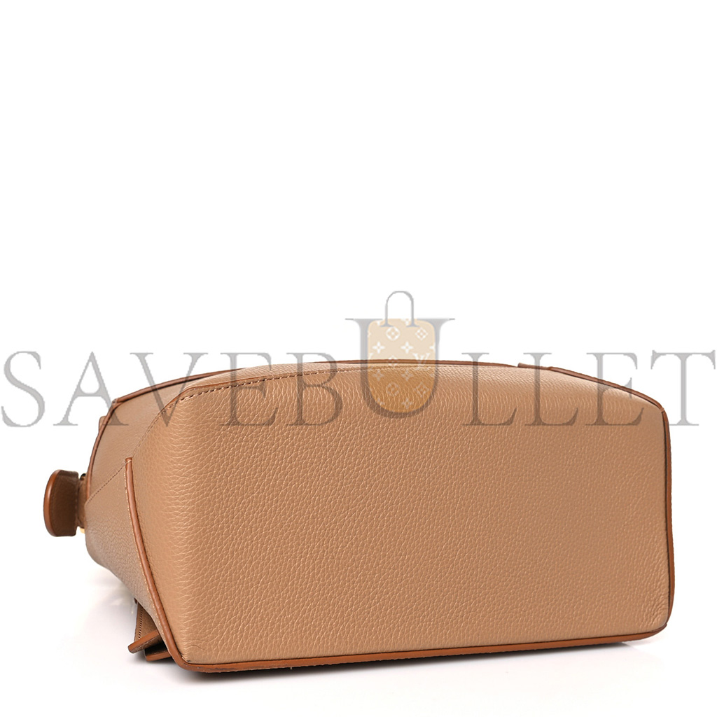 l*ew* grained calfskin small puzzle edge bag toffee (24*16.5*10.5cm)