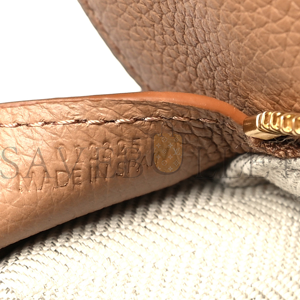 l*ew* grained calfskin small puzzle edge bag toffee (24*16.5*10.5cm)