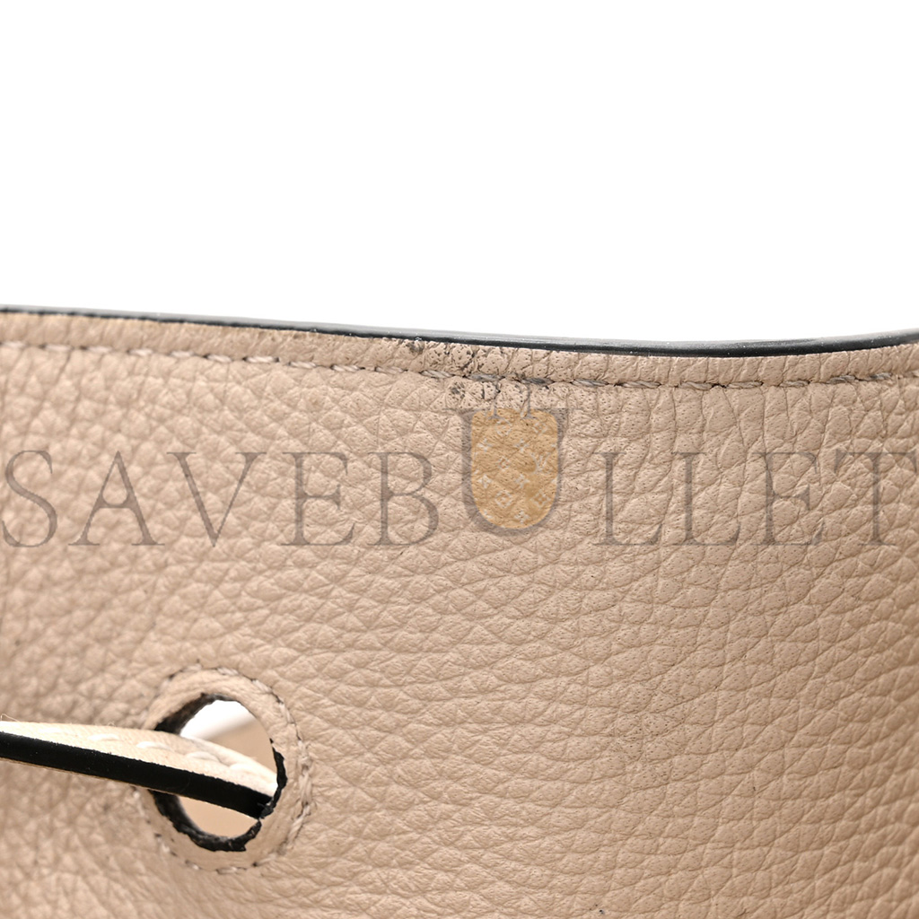 l*ew* grained calfskin small hammock shoulder bag sand (30*25*13.5cm)