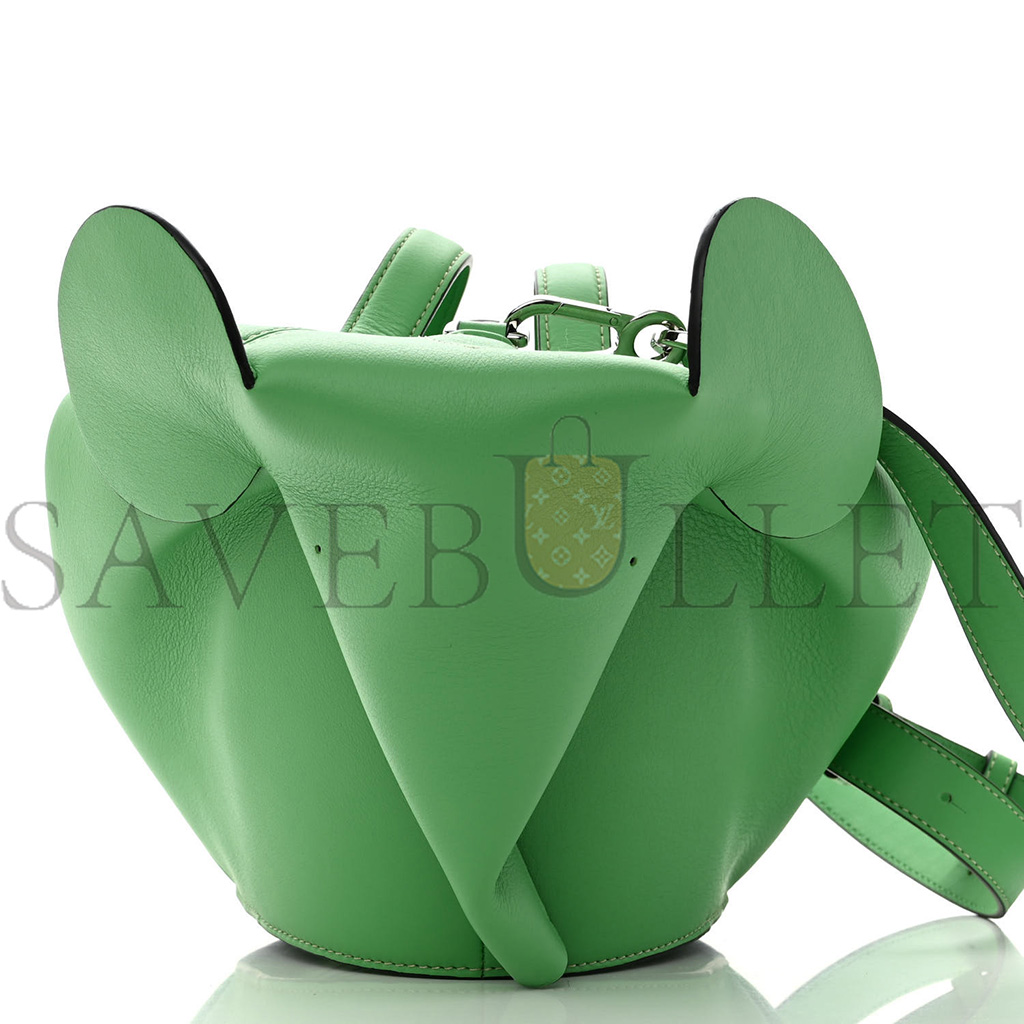 l*ew* calfskin large elephant crossbody bag apple green (20*15*14cm)