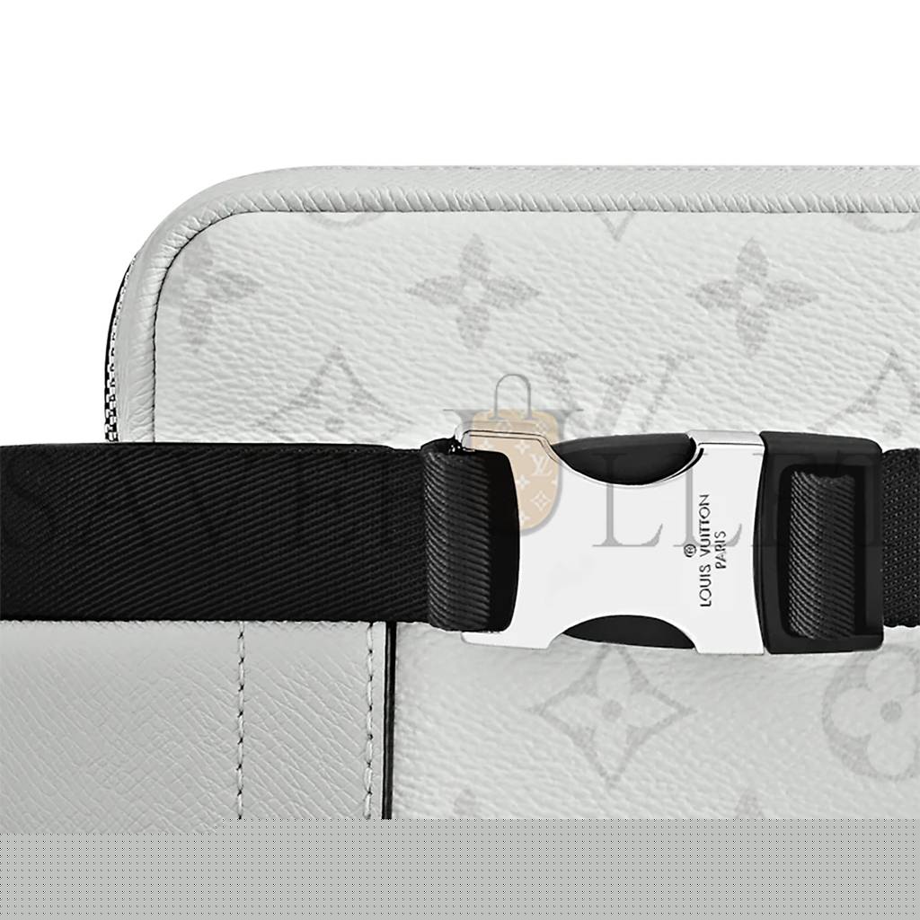 l**is V*t*n outdoor bumbag m30247 (21*17*5cm)