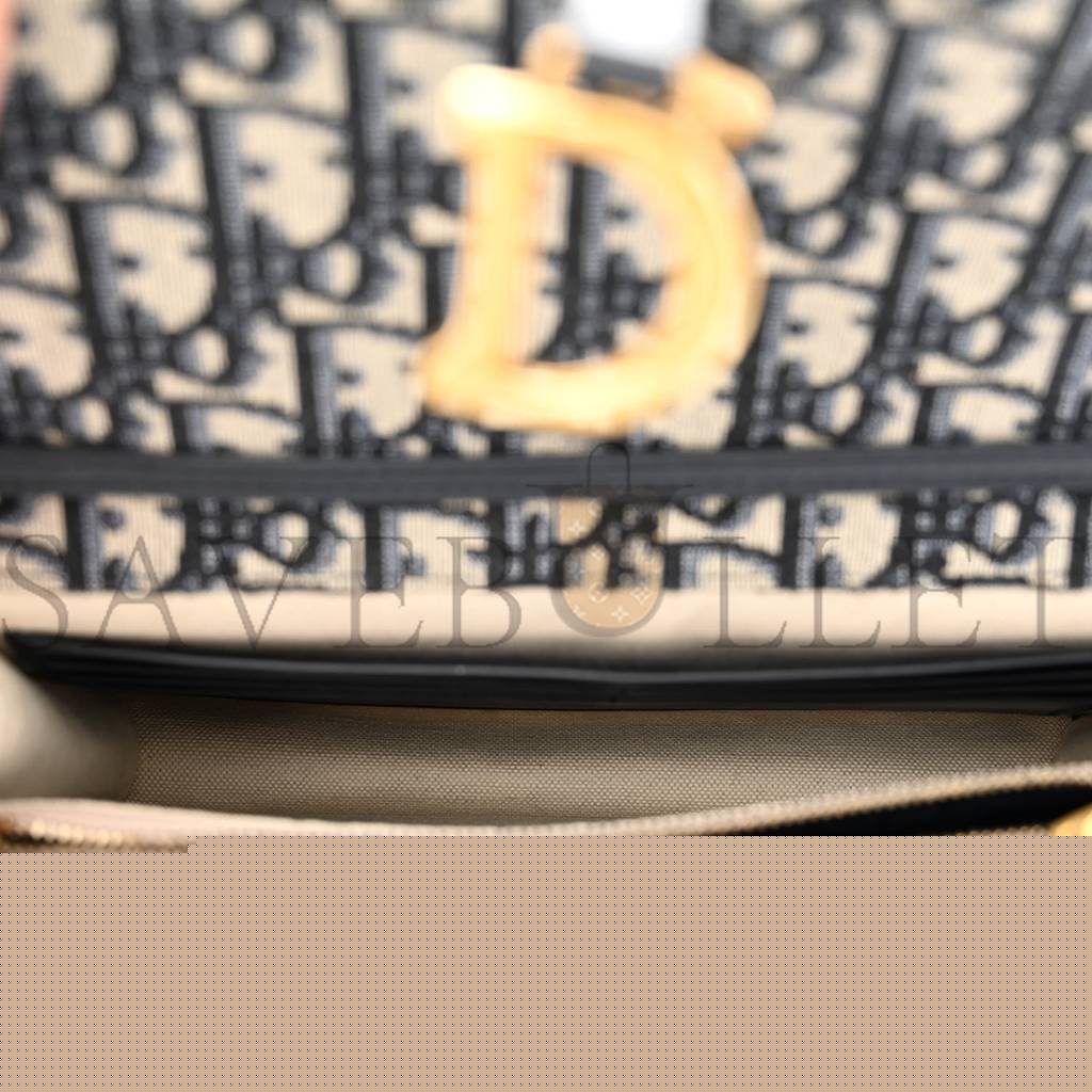 D*or oblique saddle chain pouch blue (22*15*4.4cm)