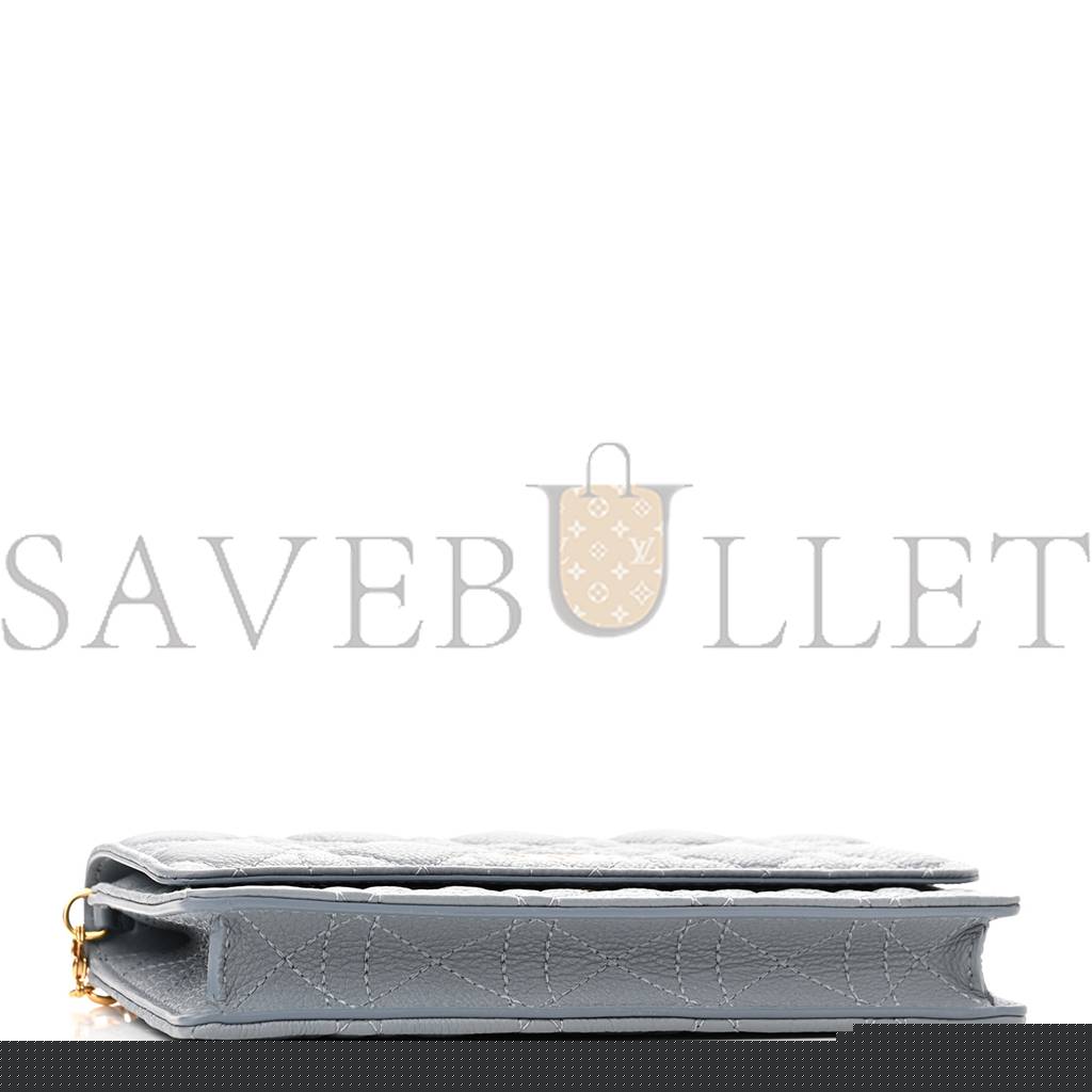 d*or S*pple calfskin caro pouch with chain cloud (20*11*3.2cm)