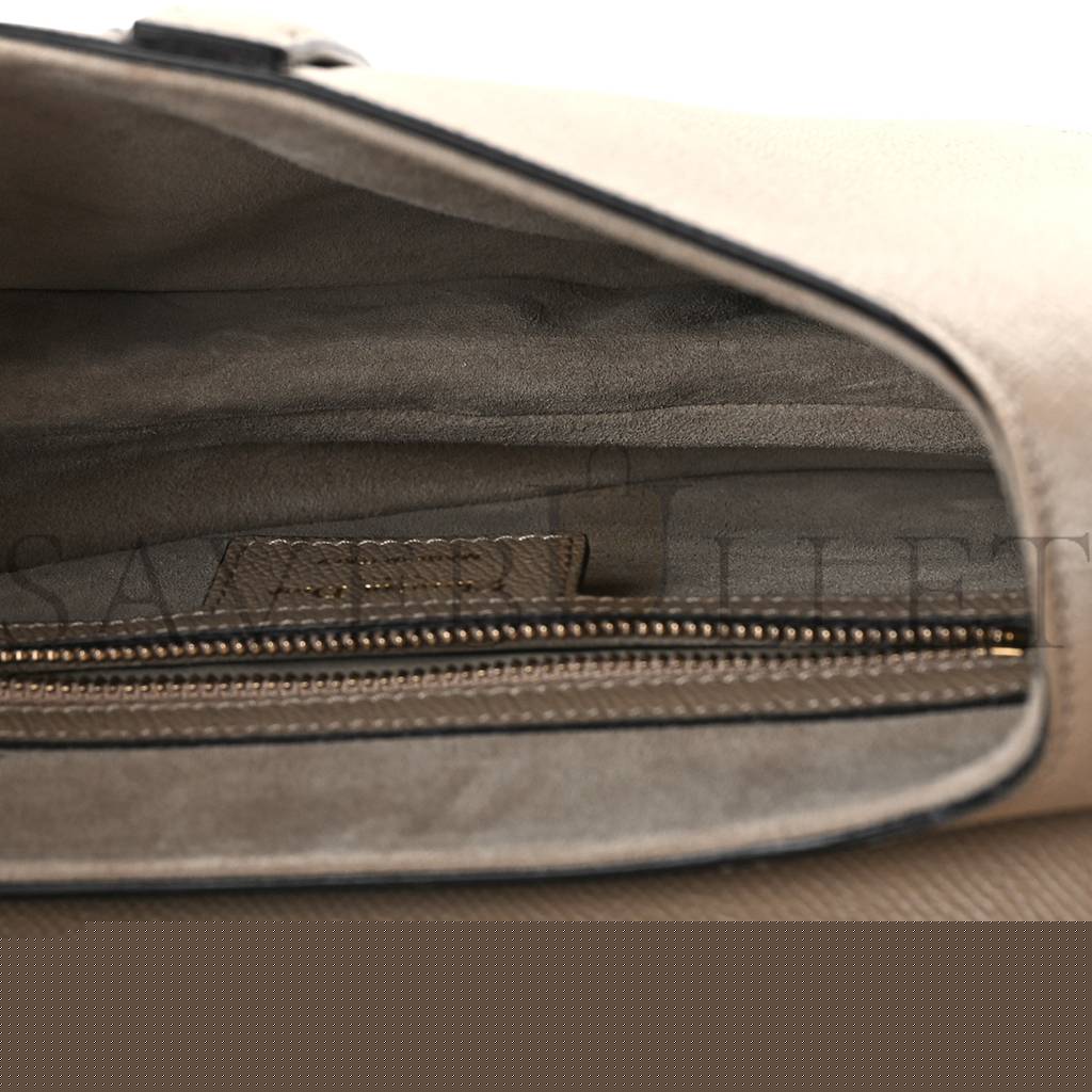 D*or grained calfskin saddle bag with strap warm taupe (25*20*7cm)