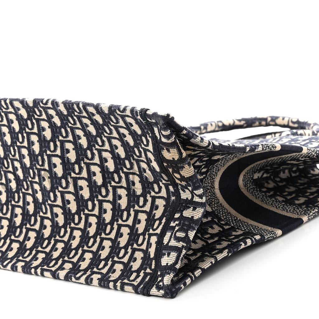 D*or oblique large book tote blue multicolor (42*35*17.8cm)