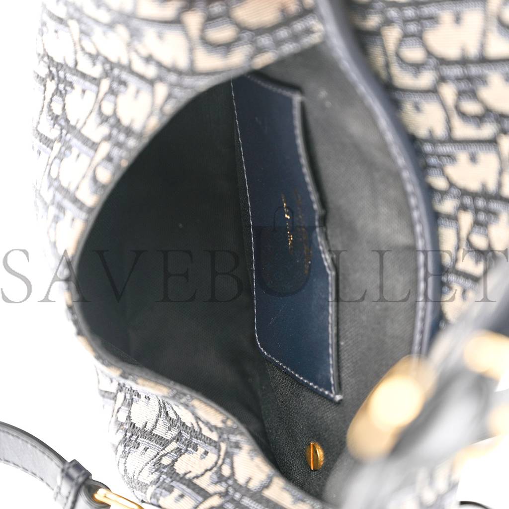 D*or oblique medium bobby flap blue (23*20*5.7cm)